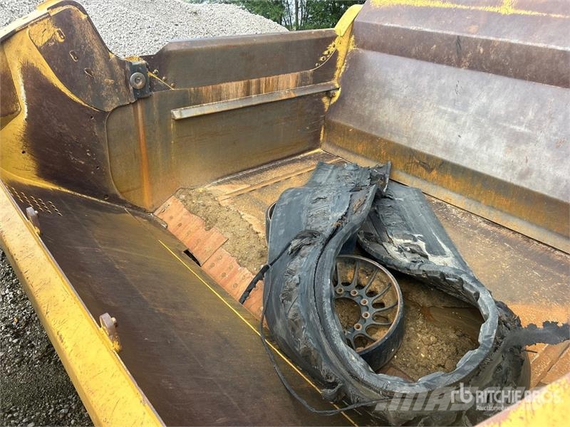 MTS 23-28 4 Tire Hydraulic Pull Scraper Polovni strugači