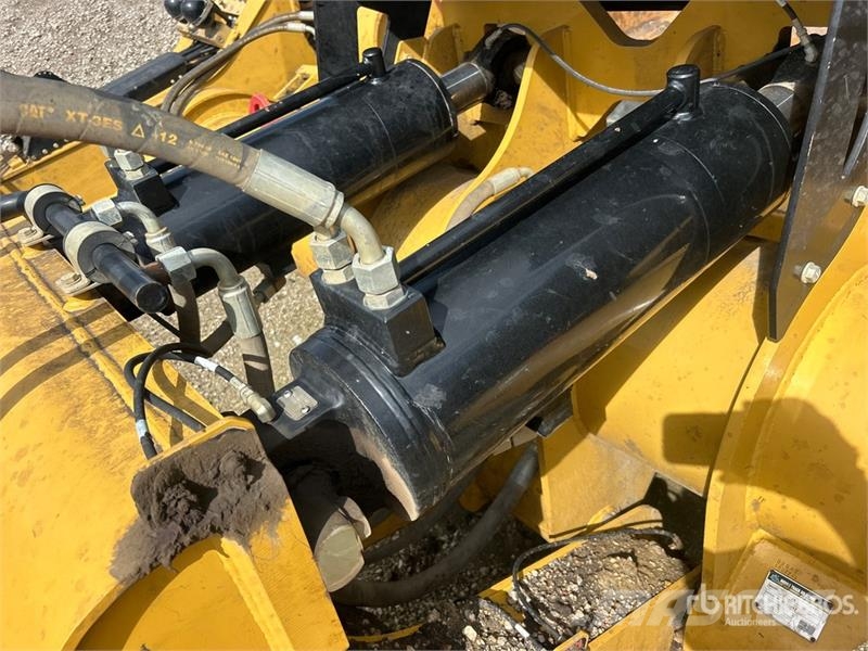 MTS 23-28 4 Tire Hydraulic Pull Scraper Polovni strugači