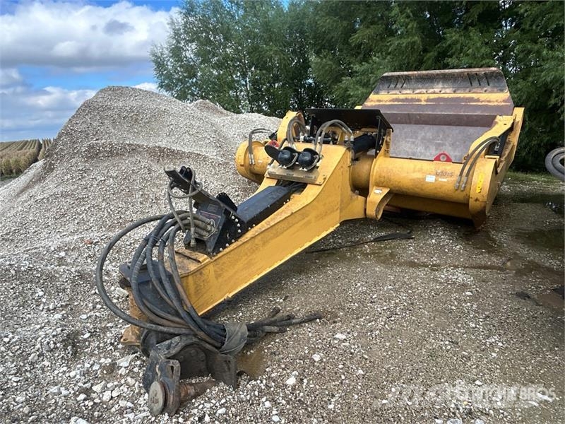 MTS 23-28 4 Tire Hydraulic Pull Scraper Polovni strugači