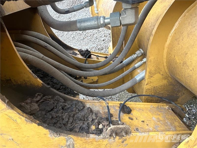 MTS 23-28 4 Tire Hydraulic Pull Scraper Polovni strugači