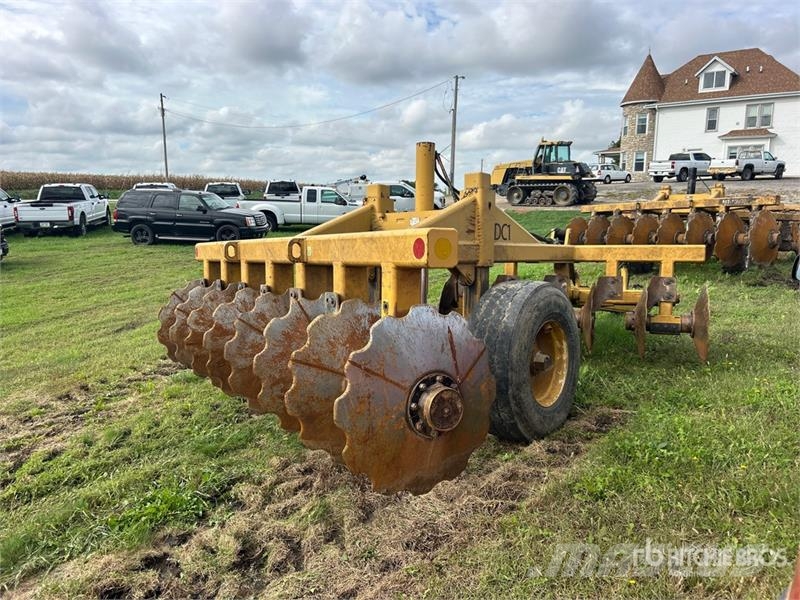 MTS MT-11x32 11 ft Offset Vertical Disc Crover crop