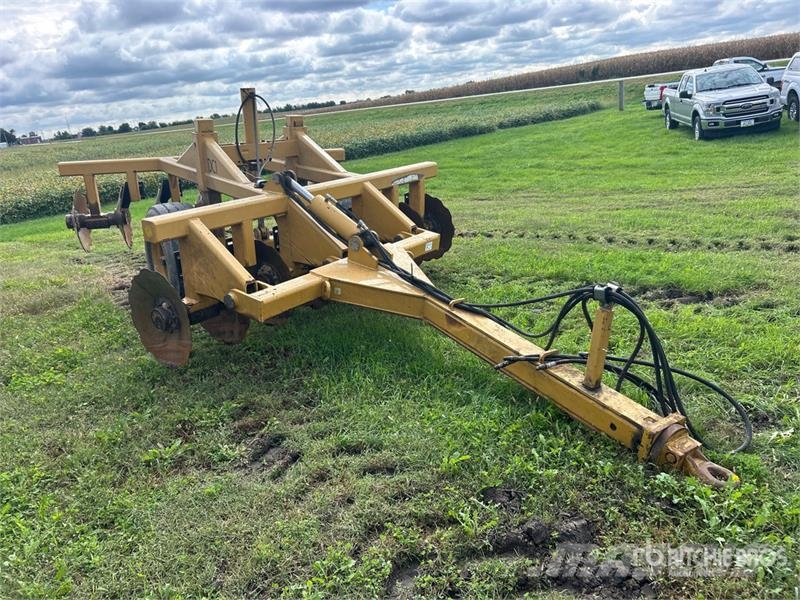 MTS MT-11x32 11 ft Offset Vertical Disc Crover crop