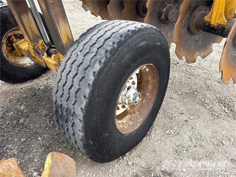 MTS MT-13x38 13 ft 0 in Offset Breaking Disc Scheibeneggen