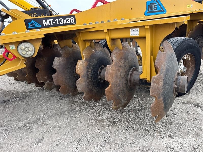MTS MT-13x38 13 ft 0 in Offset Breaking Disc Scheibeneggen