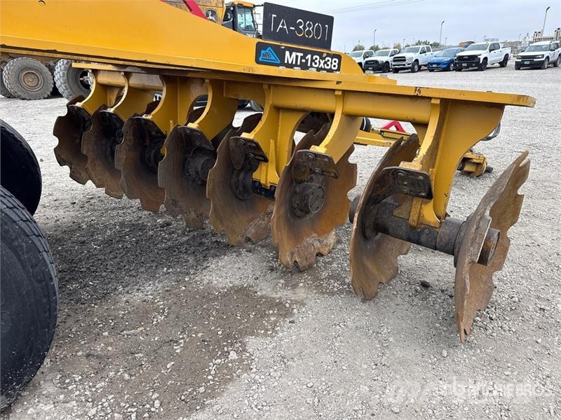 MTS MT-13x38 13 ft 0 in Offset Breaking Disc Scheibeneggen