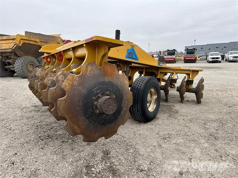 MTS MT-13x38 13 ft Offset Breaking Disc 圆盘耙