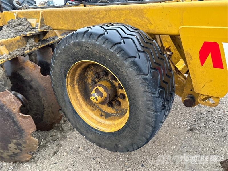 MTS MT13X38 12 ft Offset Breaking Disc 圓盤耙
