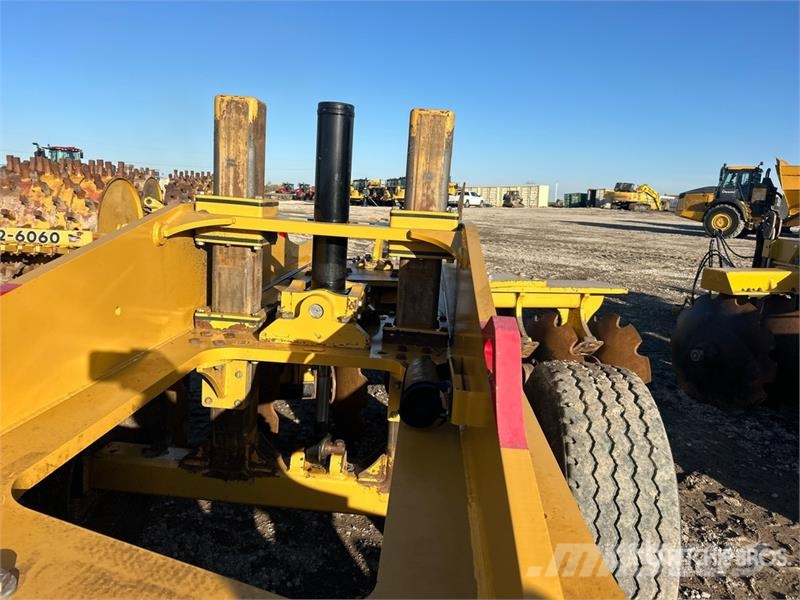 MTS MT13X38 12 ft Offset Breaking Disc Gradas de discos