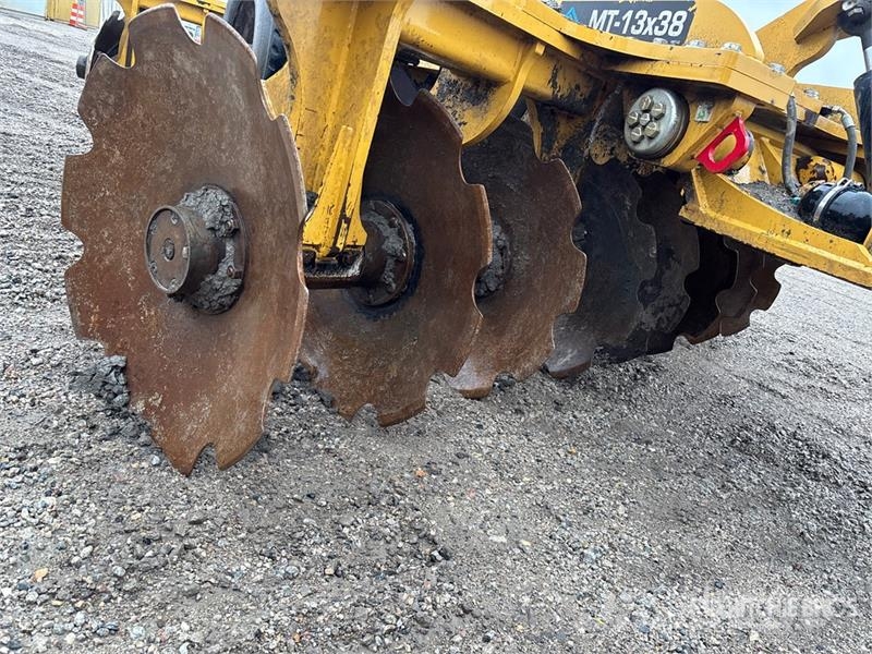MTS MT13X38 12 ft Offset Breaking Disc 圓盤耙