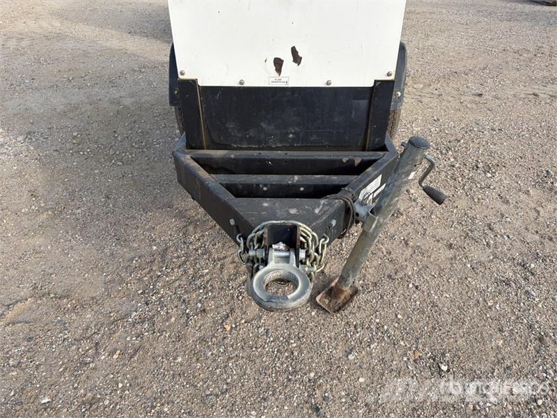MultiQuip DCA-25SSIU4F 20 kW Mobile Generator Set Geradores Diesel