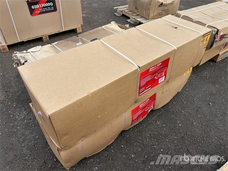 MultiQuip FILS48 Quantity of (2) Lawn Sweeper (Unused) 其他農業機械