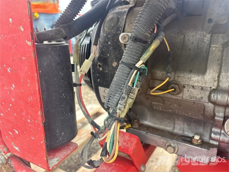 MultiQuip GDP-5HA 4 kW Portable Generator Set Citi ģeneratori