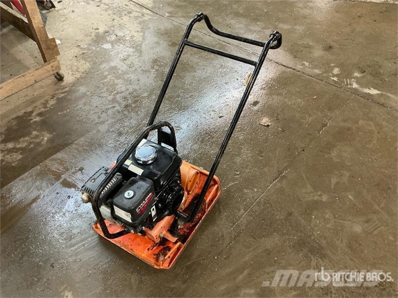 MultiQuip MVC-82VH Vibratory Plate Compactor 夯實機(夯土機)