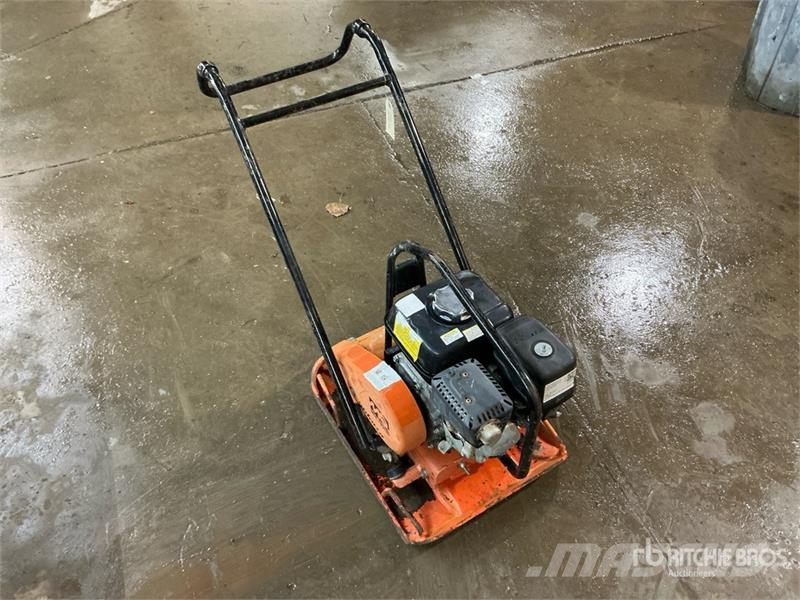 MultiQuip MVC82VH Vibratory Plate Compactor دكاكات أفقية