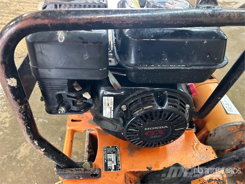 MultiQuip MVC88VGH Vibratory Plate Compactor دكاكات أفقية