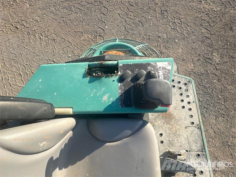 MultiQuip STX6H Ride-On Power Trowel Tasandajad