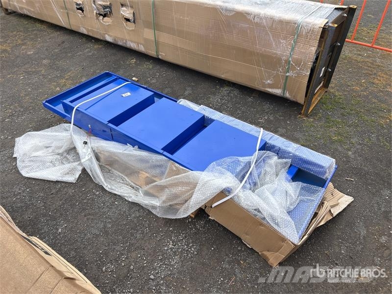 MultiQuip WH7100-BLU 3 Drawer Steel Workbench (Unused) مكونات أخرى