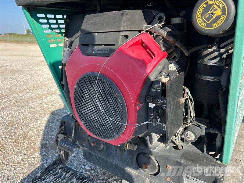 MultiQuip WTB16 Stand-On Crawler Concrete Buggy Priedai