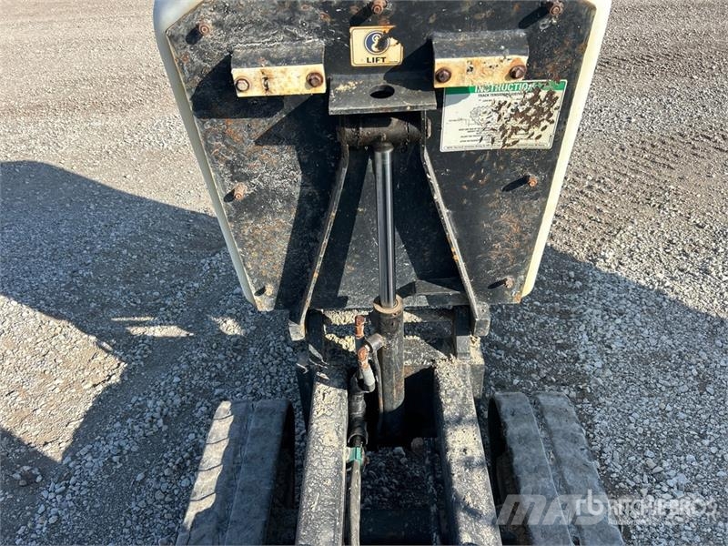 MultiQuip WTB16 Stand-On Crawler Concrete Buggy Priedai