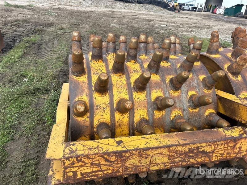 MWABC Dual Drum Pull Behind Compactor Rulli trainati vibranti
