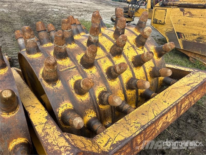 MWABC Dual Drum Pull Behind Compactor Rulli trainati vibranti