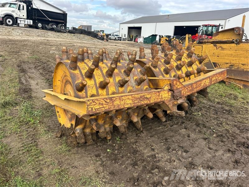 MWABC Dual Drum Pull Behind Compactor Rulli trainati vibranti