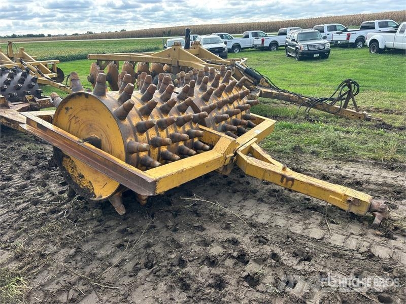 MWABC Dual Drum Pull Behind Compactor Rulli trainati vibranti