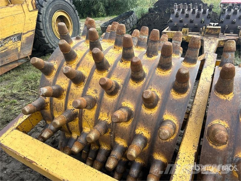 MWABC Dual Drum Pull Behind Compactor Rulli trainati vibranti