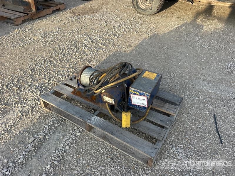 My-Te AC36B Electric Material Hoist Підйомно-транспортне обладнання і вантажні ліфти