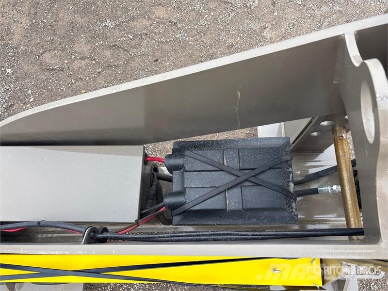 Neks Fifth Wheel Wrecker Attachment Outros componentes