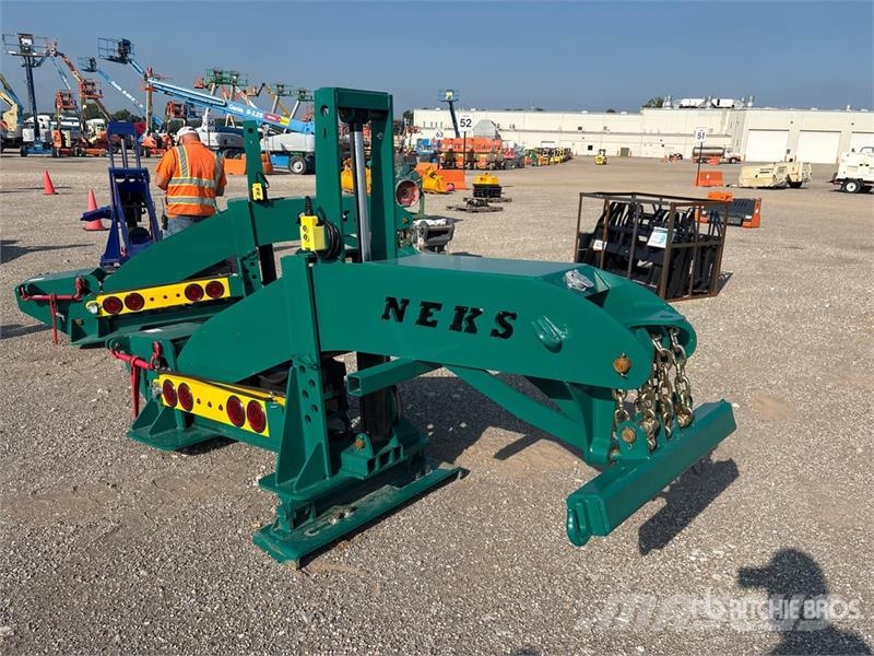 Neks Hydraulic Fifth Wheel Wrecker Attachment Ostale kargo komponente