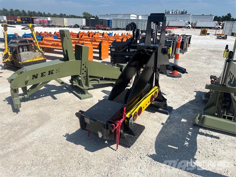 Neks Hydraulic Fifth Wheel Wrecker Attachment Ostale kargo komponente