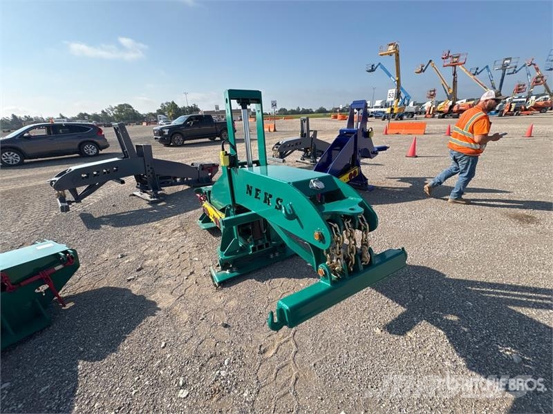 Neks Hydraulic Fifth Wheel Wrecker Attachment Ostale kargo komponente