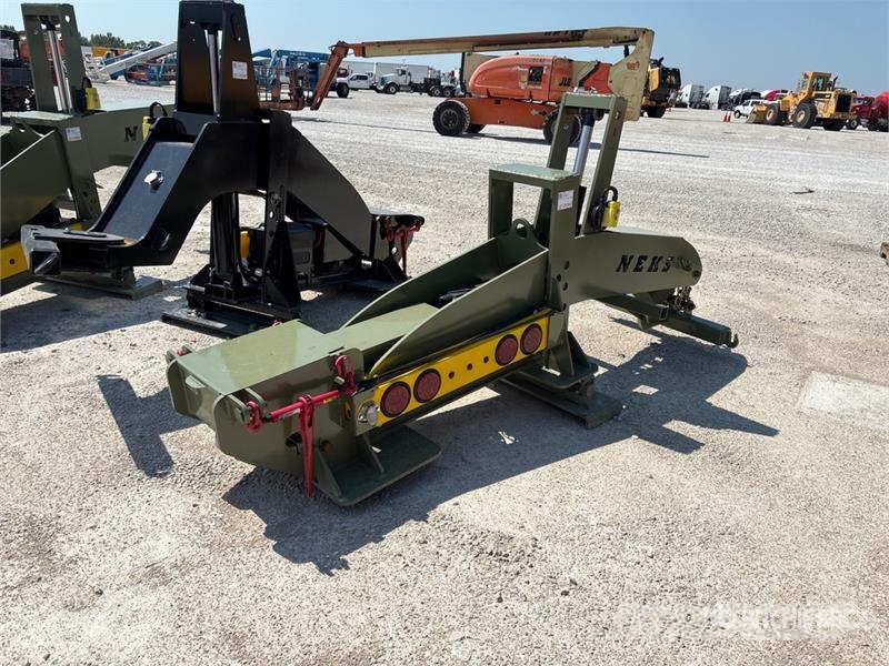 Neks Hydraulic Fifth Wheel Wrecker Attachment Ostale kargo komponente