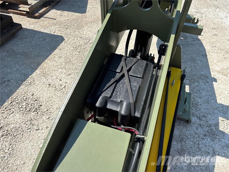 Neks Hydraulic Fifth Wheel Wrecker Attachment Ostale kargo komponente