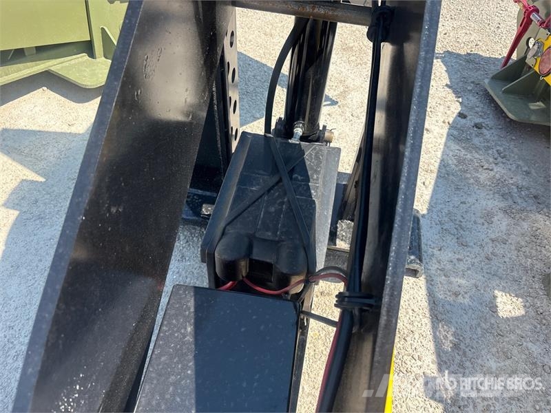 Neks Hydraulic Fifth Wheel Wrecker Attachment Ostale kargo komponente