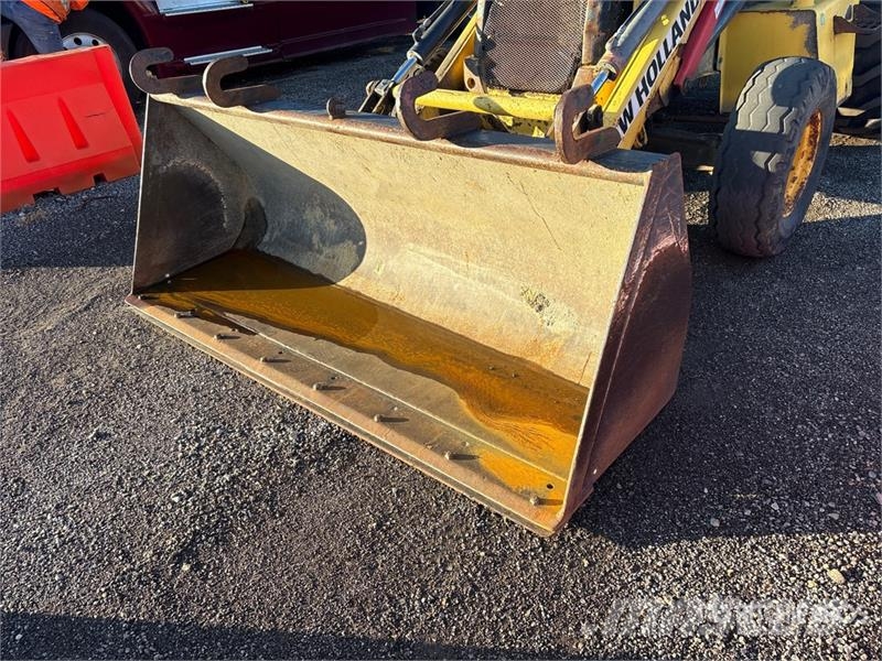 New Holland B95B Backhoe