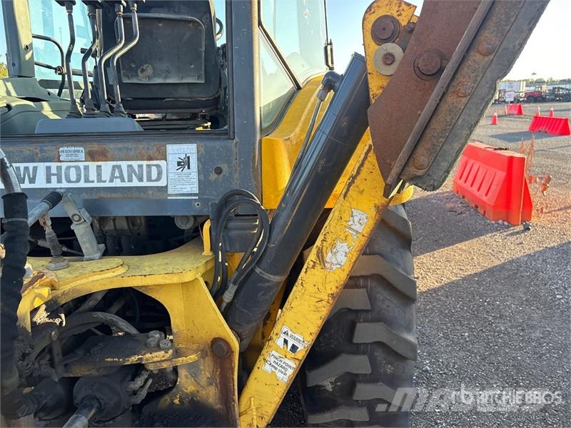 New Holland B95B Backhoe