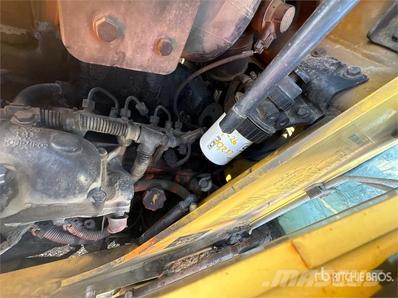 New Holland B95B Backhoe