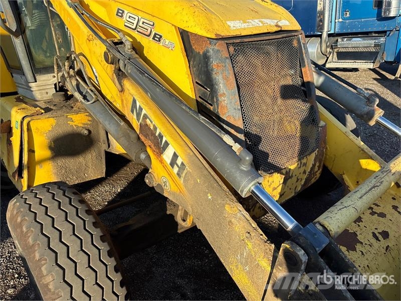 New Holland B95B Backhoe