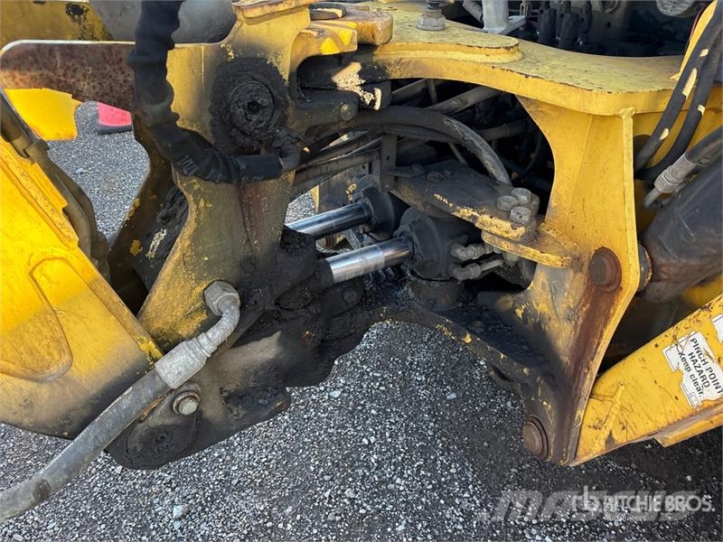 New Holland B95B Backhoe