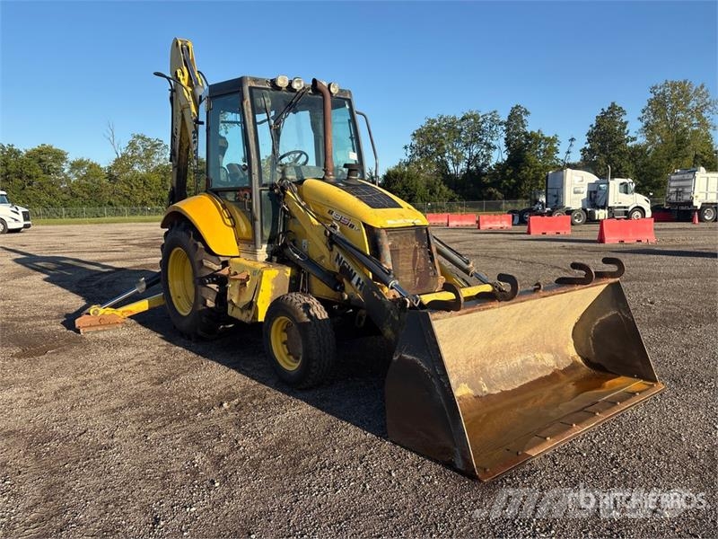 New Holland B95B Backhoe