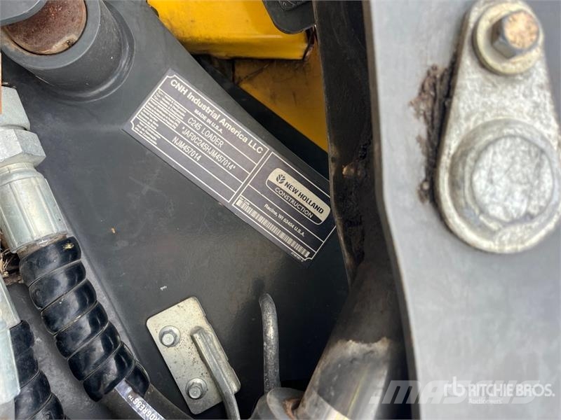 New Holland C245 Skid Steer Loader (Inoperable) Мини товарачи