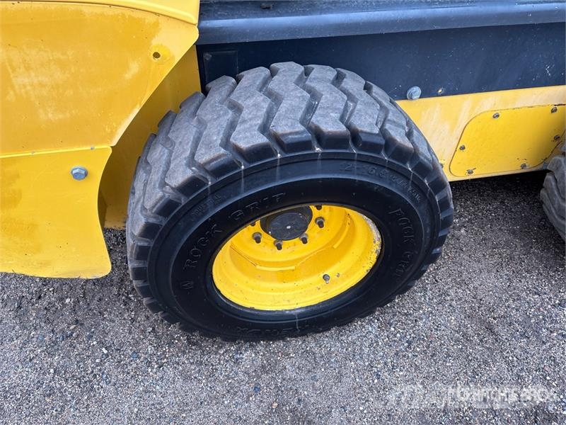New Holland L223 Ładowarki burtowe