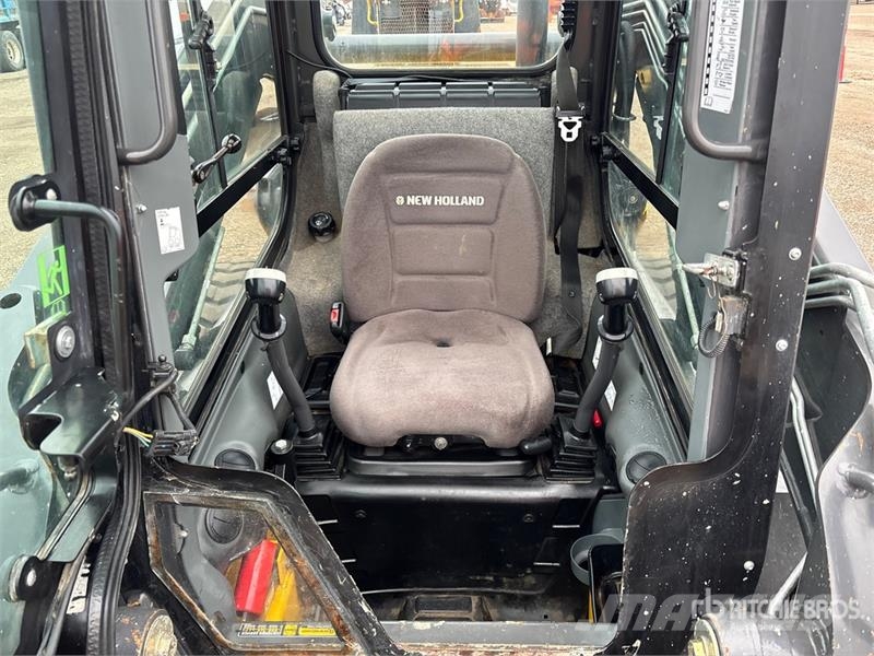 New Holland L223 Ładowarki burtowe