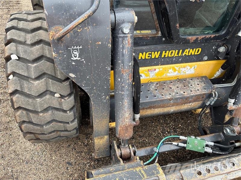 New Holland L223 Ładowarki burtowe