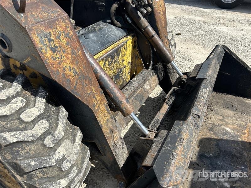 New Holland LS180 Skid steer mini nakladalci