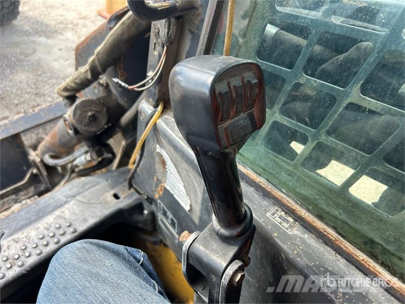 New Holland LS180 Skid steer mini nakladalci