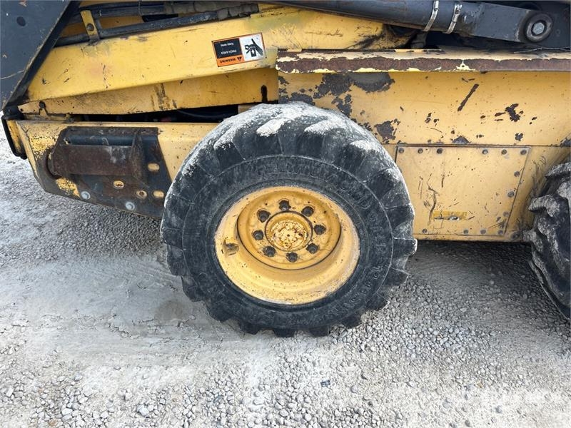 New Holland LS180 Skid steer mini nakladalci