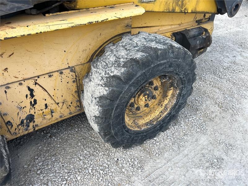New Holland LS180 Skid steer mini nakladalci
